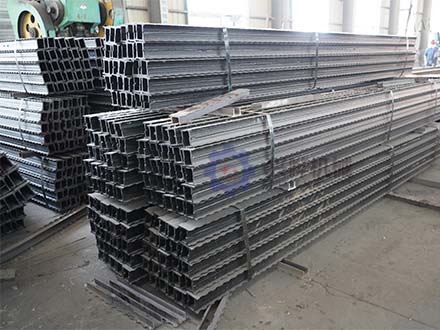 礦用DFB1400-4400/300金屬頂梁 非鉸接式長(cháng)梁 調質(zhì)熱處理