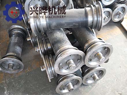 興曄礦用機尾滾筒 SGB刮板輸送機配件 承載能力大轉動(dòng)平穩