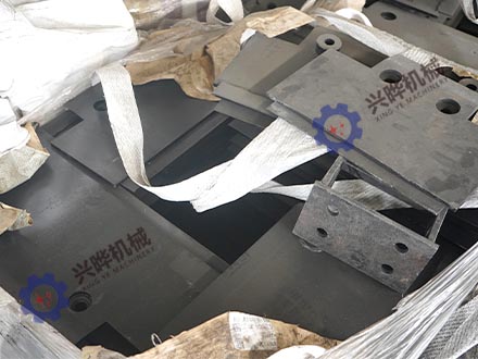 礦用30/40T/150C刮板機護軸板 SGB輸送機舌板 保障平穩運行